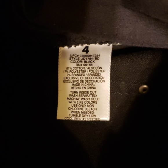 EUC Distressed Skinny Jeans - Picture 4 of 4